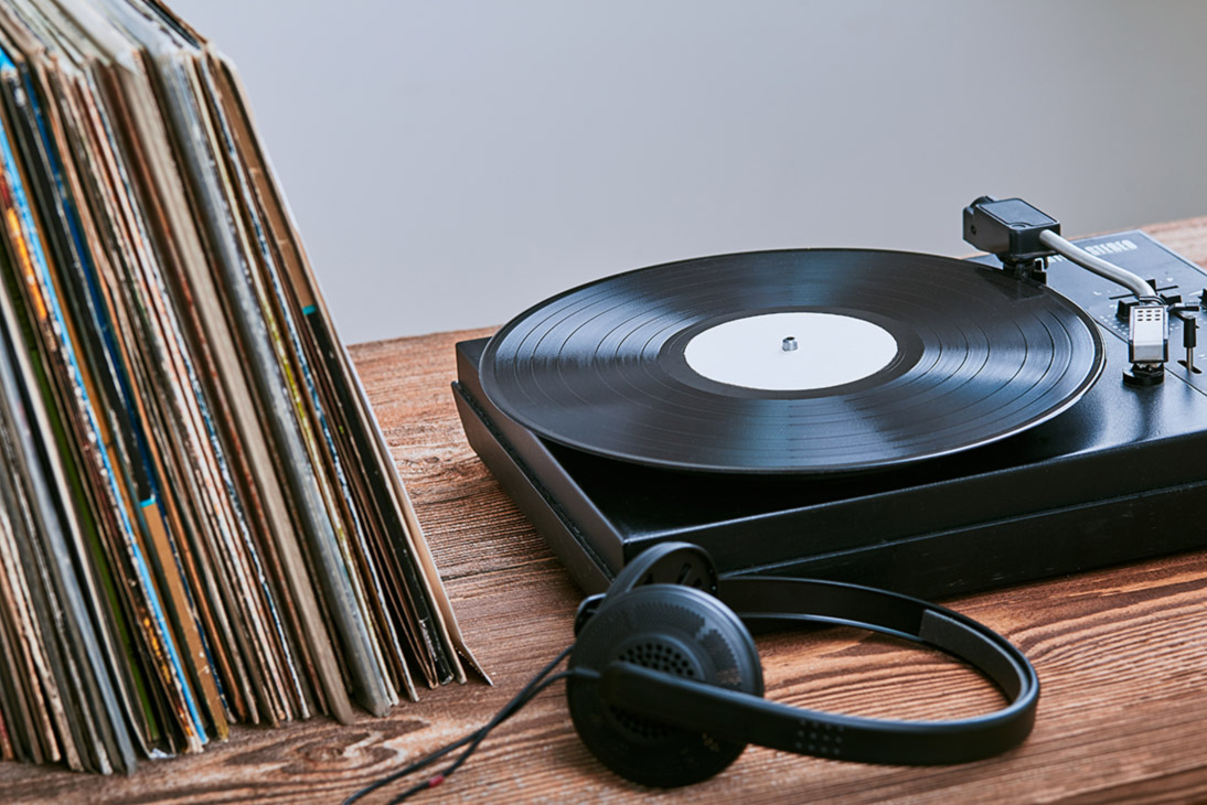 Vinyl Sie knistert und sie knackt, gelegentlich. Dennoch erlebt die Schallplatte eine Renaissance.